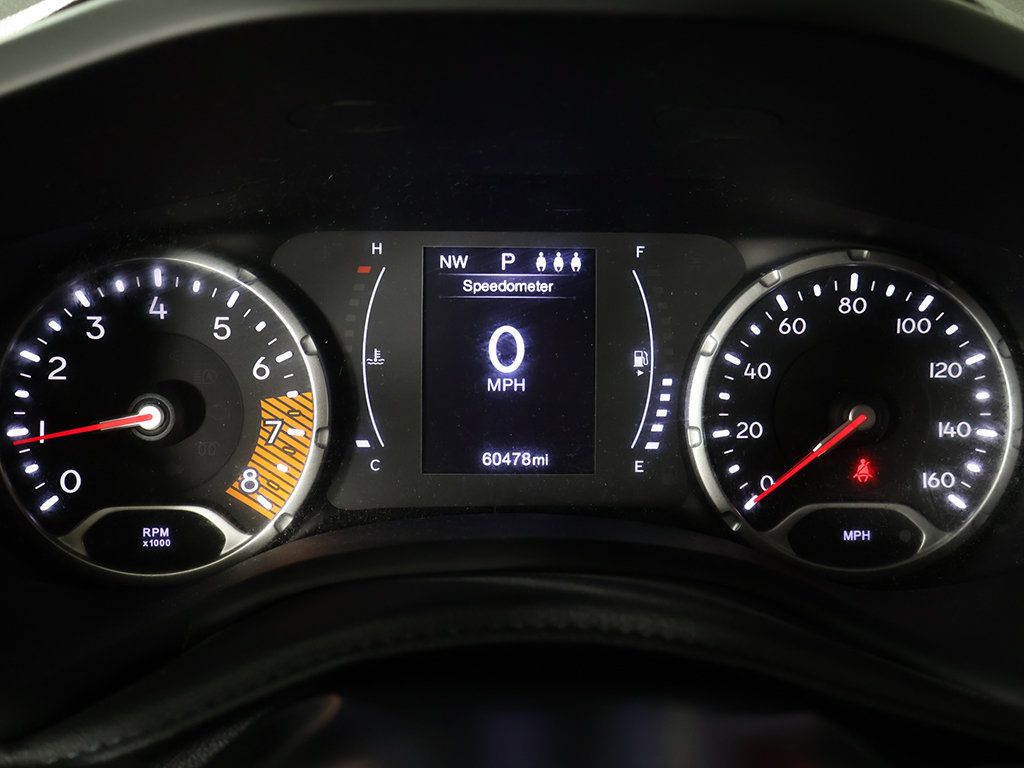 Used 2019 Jeep Renegade Latitude AWD/4WD image 35