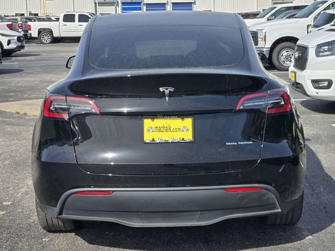 Used 2024 Tesla Model Y Long Range image 7