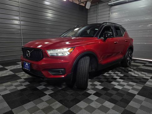 Used 2020 Volvo XC40 T4 R-Design w/ Protection Package Premier image 41