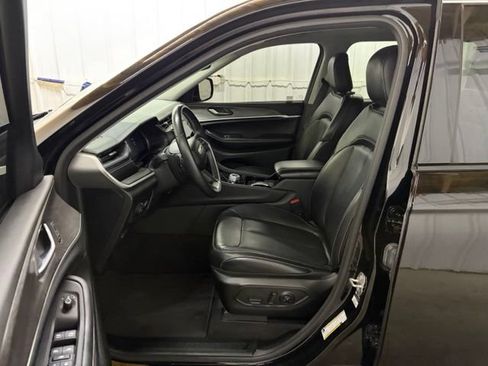 Used 2021 Jeep Grand Cherokee L Limited AWD/4WD image 37
