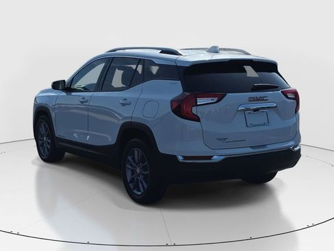 Used 2023 GMC Terrain SLT w/ Infotainment Package II FWD image 8