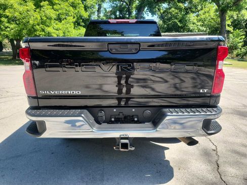 Used 2022 Chevrolet Silverado 2500 LT w/ Convenience Package AWD/4WD image 7
