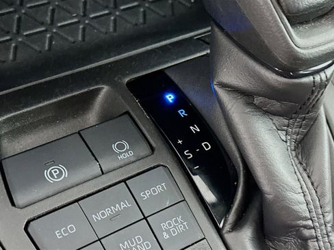 Used 2024 Toyota RAV4 LE image 25