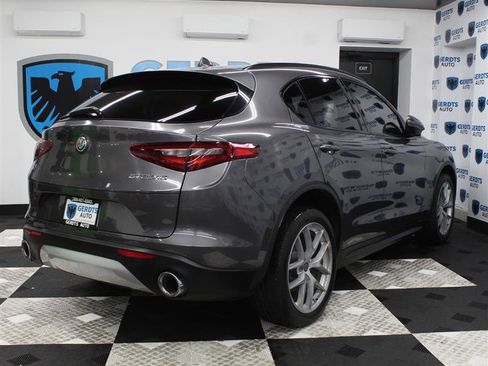 Used 2018 Alfa Romeo Stelvio Ti Sport AWD/4WD image 4