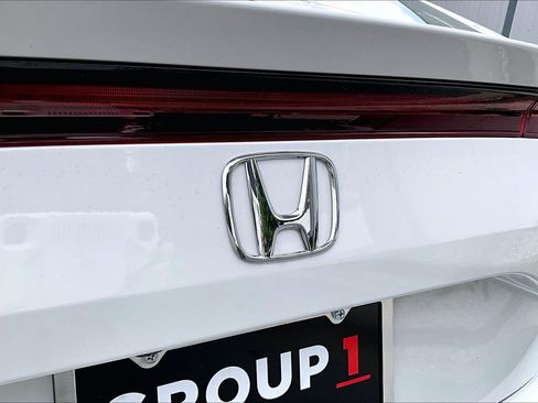 Used 2024 Honda Civic EX-L image 30