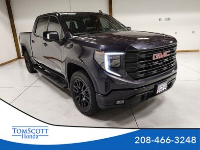Used 2025 GMC Sierra 1500 Elevation w/ Elevation Premium Package