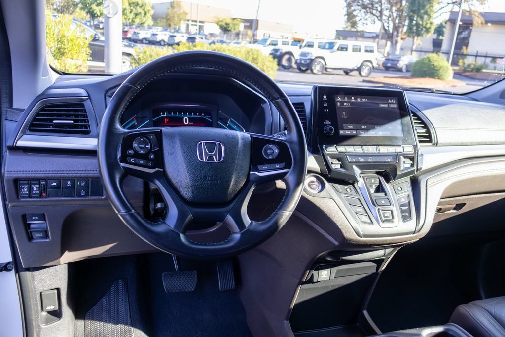 Used 2018 Honda Odyssey EX-L image 16
