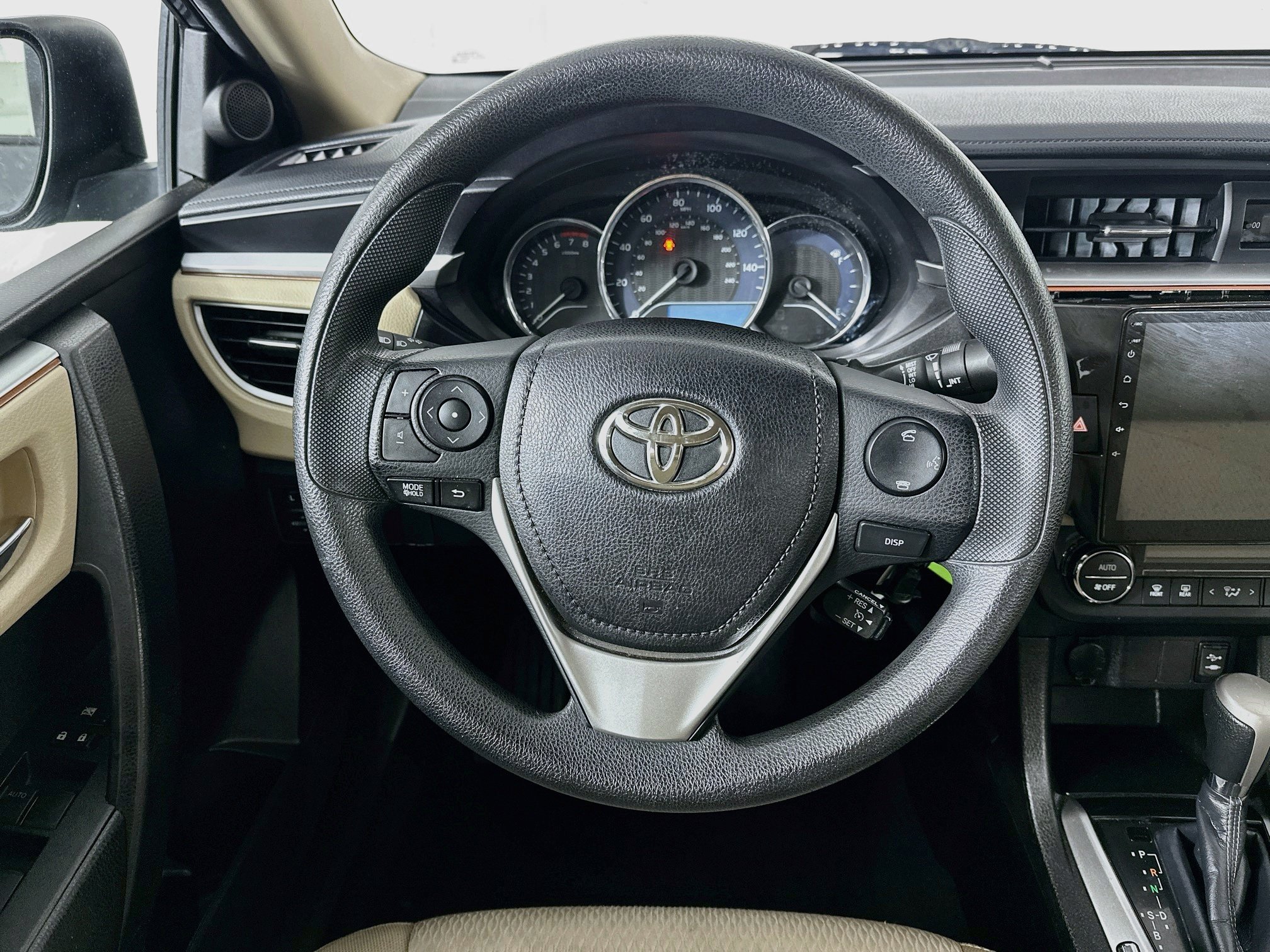 Used 2014 Toyota Corolla LE FWD image 17