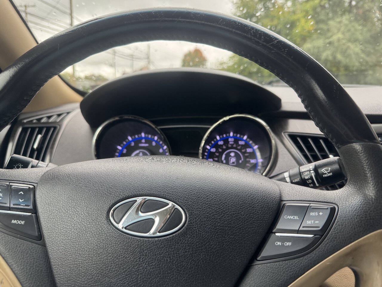 Used 2013 Hyundai Sonata Limited w/ Premium Pkg FWD image 23