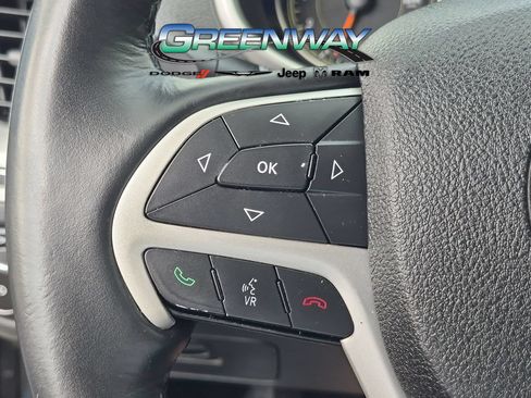 Used 2016 Jeep Cherokee Trailhawk w/ Leather Interior Group AWD/4WD image 26