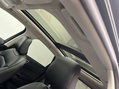 Certified 2024 Ford Edge SEL w/ Convenience Package image 6