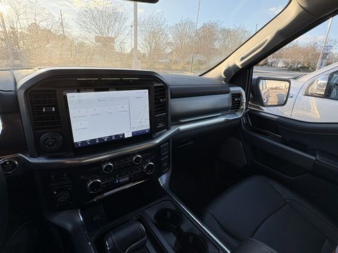 Used 2021 Ford F150 Lariat w/ Equipment Group 502A High image 14