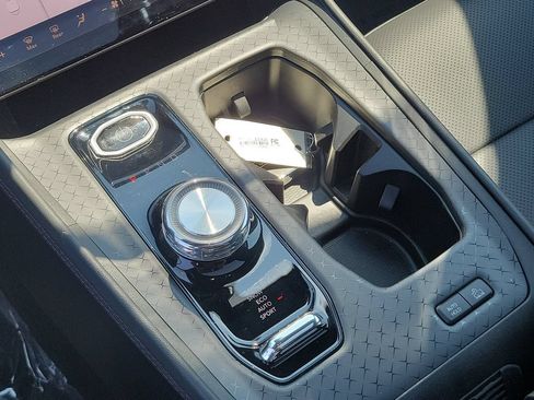 Used 2024 Jeep Wagoneer Launch Edition AWD/4WD image 33