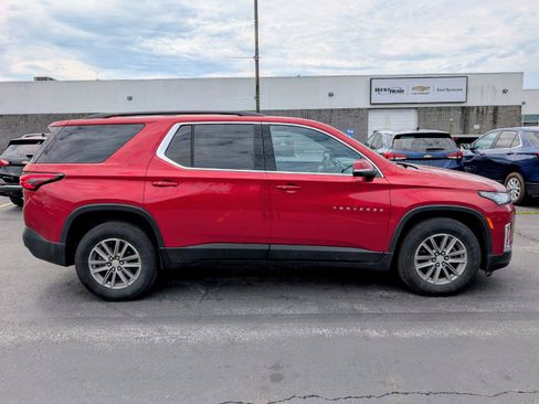 Used 2023 Chevrolet Traverse LT AWD/4WD image 9