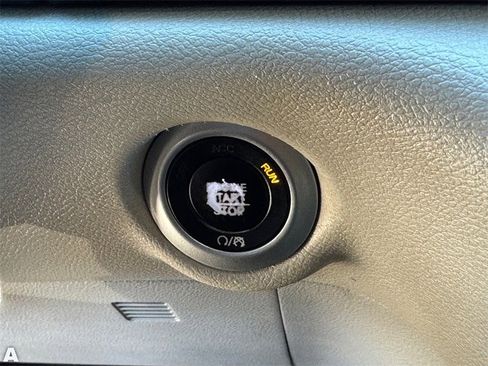 Used 2019 Chrysler Pacifica LX image 32