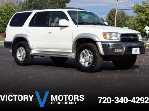 Used 2000 Toyota 4Runner SR5 image 1