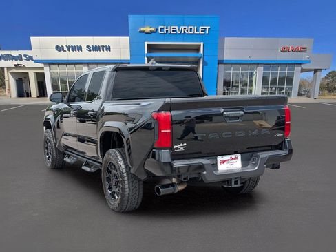Used 2025 Toyota Tacoma SR5 RWD image 12