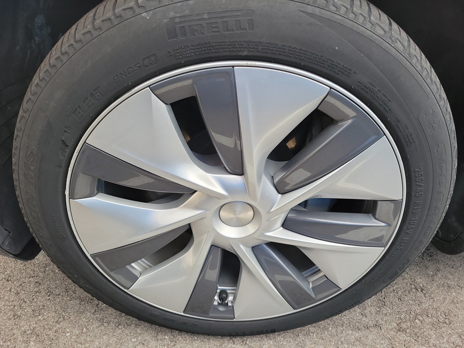 Used 2023 Tesla Model Y Long Range AWD/4WD image 6