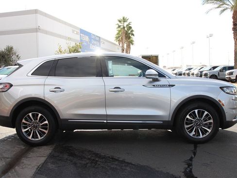 Certified 2022 Lincoln Nautilus Reserve image 7