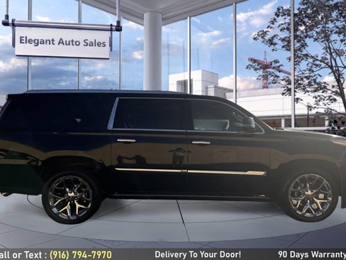 Used 2017 Cadillac Escalade ESV Platinum AWD/4WD image 4