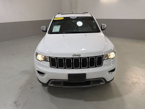 Used 2022 Jeep Grand Cherokee Limited AWD/4WD image 3