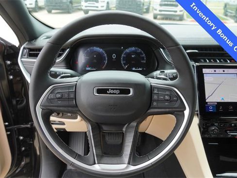 New 2025 Jeep Grand Cherokee L Limited w/ Luxury Tech Group II image 26