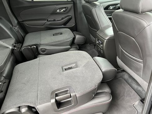 Used 2023 Chevrolet Traverse RS w/ LPO, Cargo Package AWD/4WD image 26