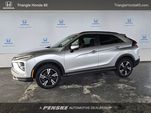 Used 2023 Mitsubishi Eclipse Cross SEL AWD/4WD image 1
