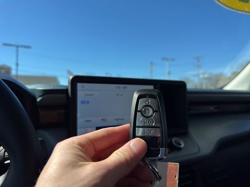 Used 2024 Ford Maverick Lariat w/ 4K Tow Package image 30