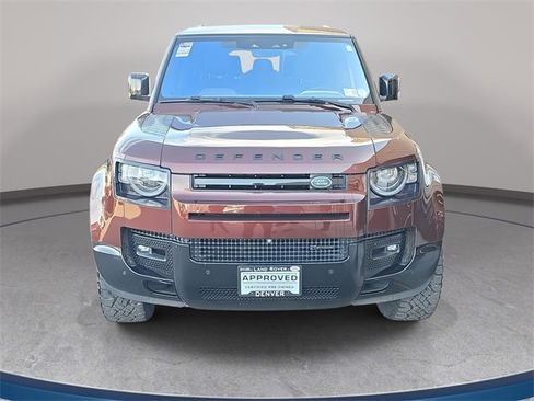 Used 2023 Land Rover Defender 130 X-Dynamic SE image 2