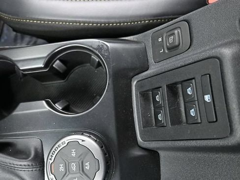 Used 2025 Ford Bronco Badlands AWD/4WD image 44