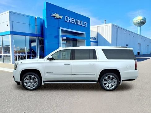 Used 2018 GMC Yukon XL Denali w/ Open Road Package AWD/4WD image 7