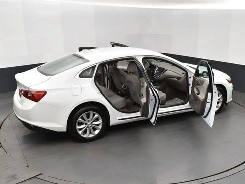 Used 2025 Chevrolet Malibu LT FWD image 6