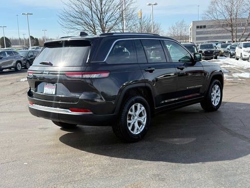 Certified 2024 Jeep Grand Cherokee Limited w/ Luxury Tech Group II AWD/4WD image 4
