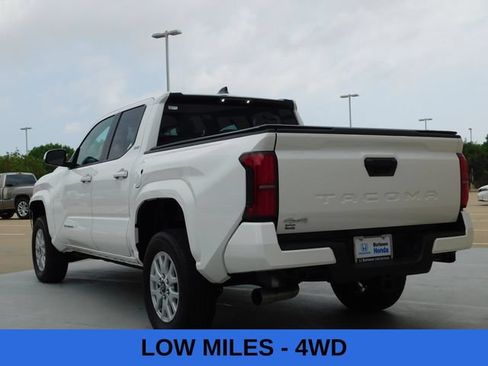 Used 2024 Toyota Tacoma SR5 AWD/4WD image 2