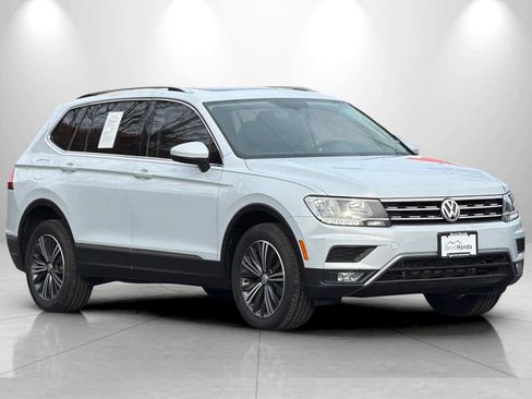 Used 2018 Volkswagen Tiguan SEL image 9