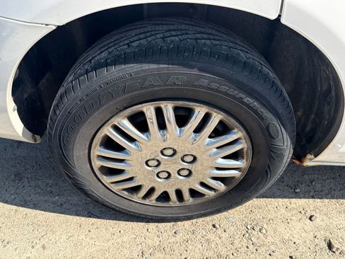 Used 2001 Chrysler Sebring LX FWD image 8
