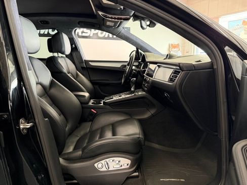Used 2020 Porsche Macan Turbo image 54