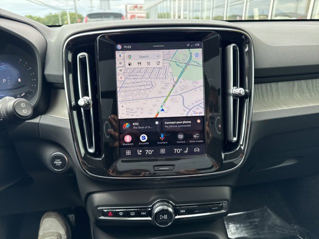 Certified 2025 Volvo XC40 B5 Plus AWD/4WD image 25