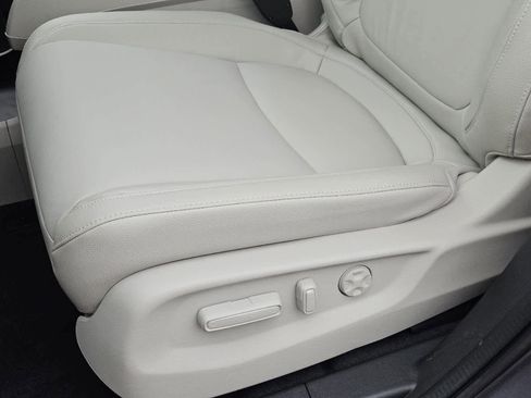 Used 2026 Honda Odyssey EX-L image 19