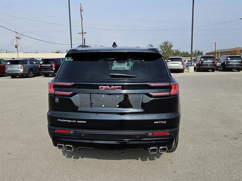 Used 2024 GMC Acadia AT4 w/ Luxury Package image 4