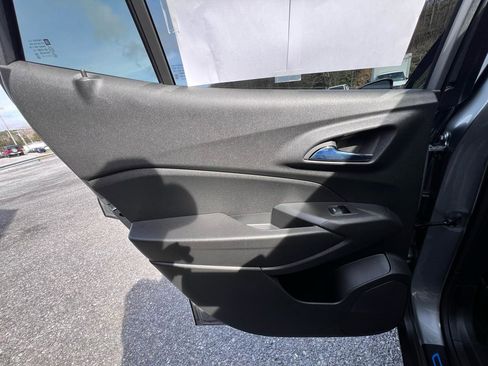 Used 2024 Chevrolet Trax LS w/ LS Convenience Package image 21