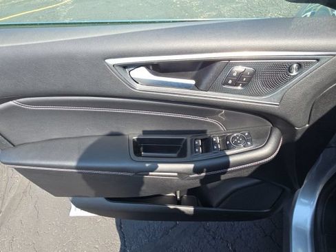 Used 2024 Ford Edge Titanium AWD/4WD image 9
