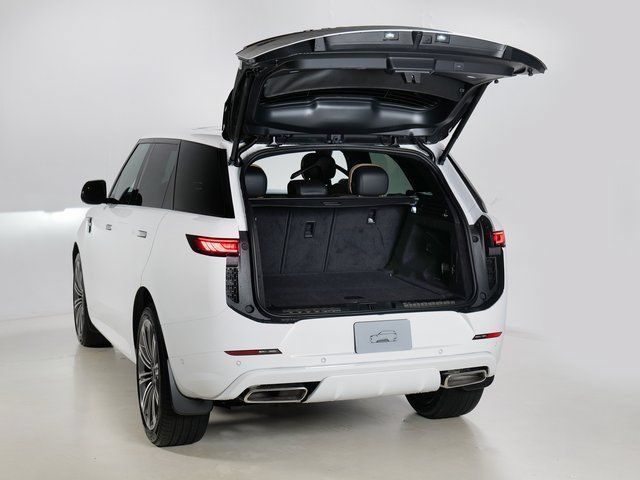 New 2026 Land Rover Range Rover Sport Dynamic SE AWD/4WD image 32