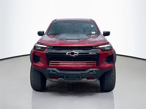Used 2024 Chevrolet Colorado ZR2 w/ Technology Package image 2