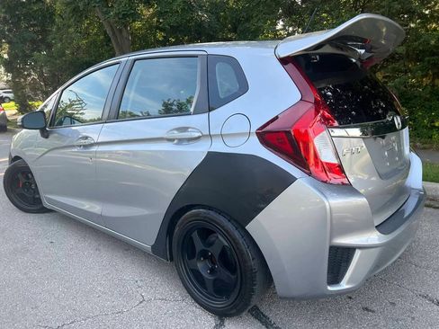 Used 2017 Honda Fit EX image 4