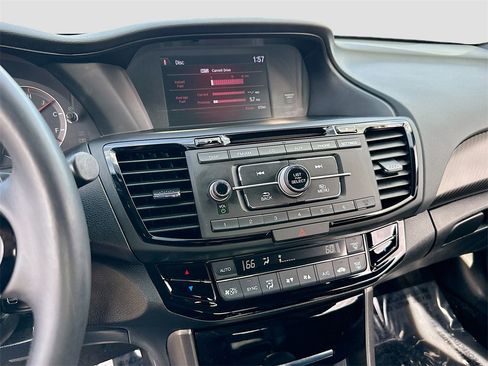 Used 2017 Honda Accord Sport image 14