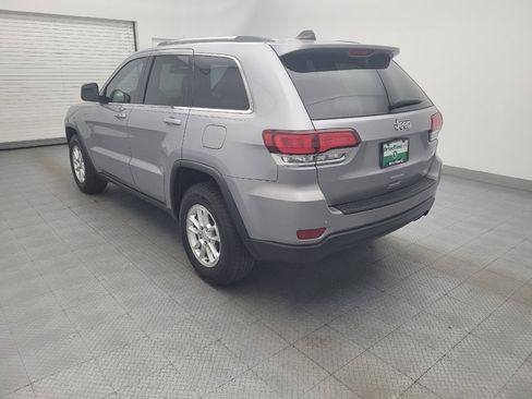 Used 2020 Jeep Grand Cherokee Laredo image 5