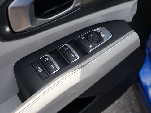 Used 2021 Kia Sorento S w/ Panoramic Sunroof Package FWD image 16