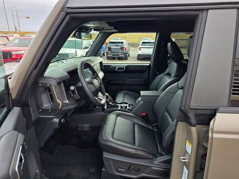 New 2025 Ford Bronco Badlands AWD/4WD image 16